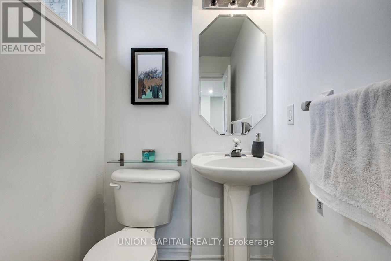 #8 1 BASTEDO AVENUE - 23