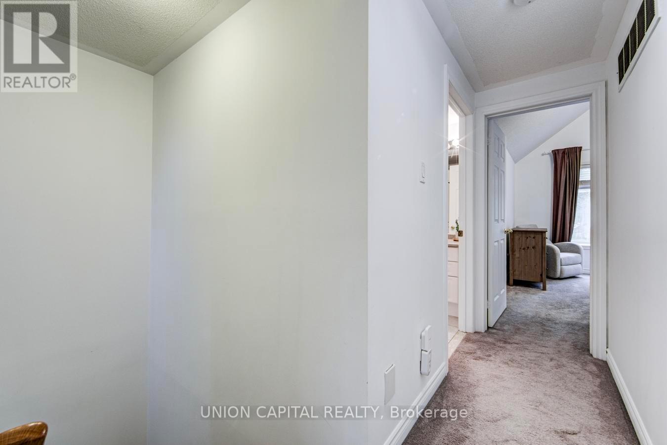 #8 1 BASTEDO AVENUE - 29
