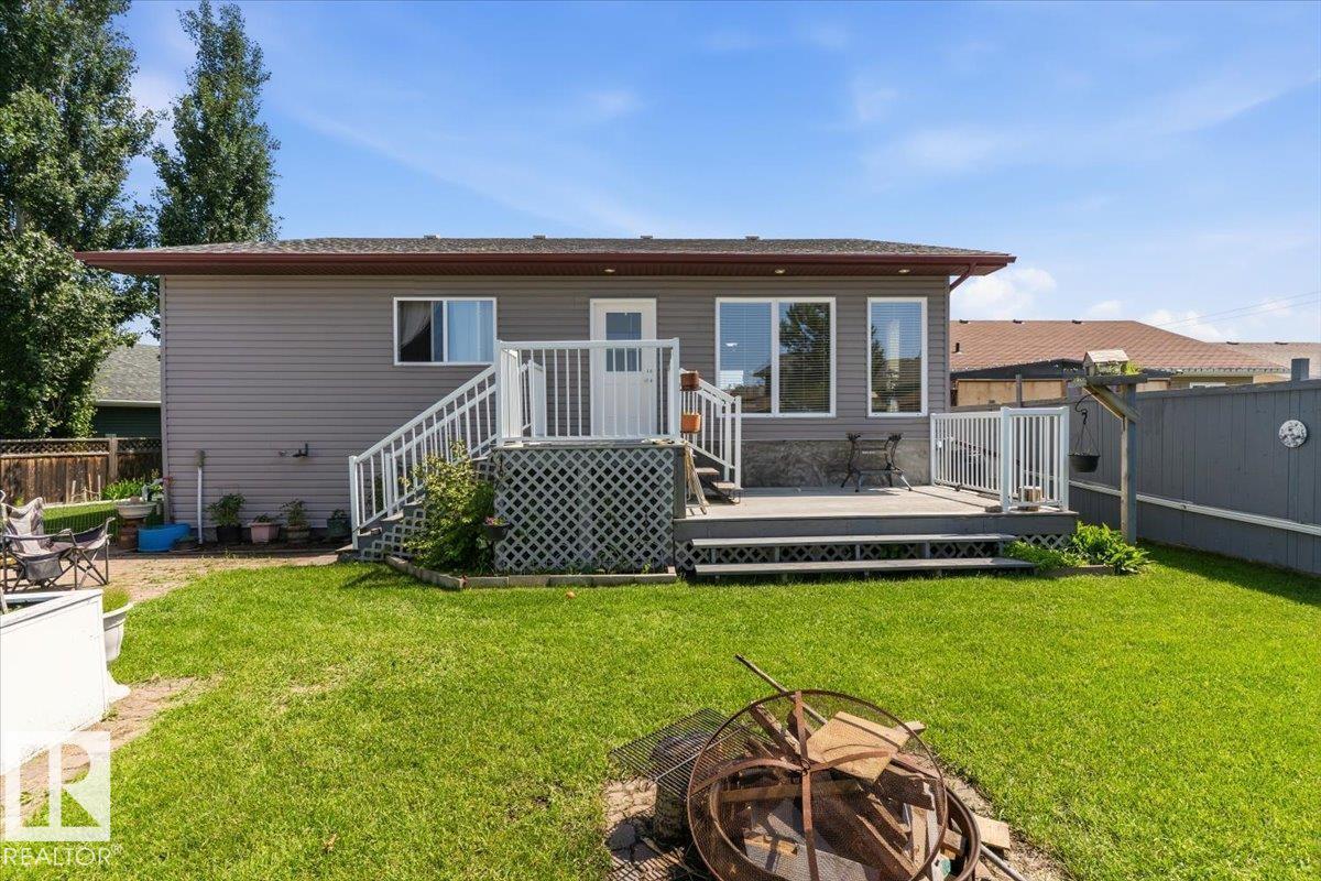 5316 53 ST - 22