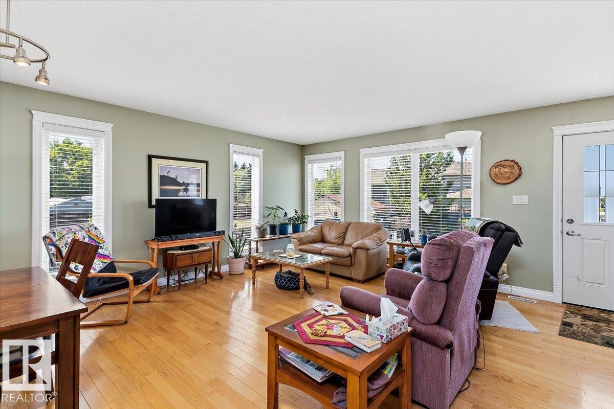 5316 53 ST - 7