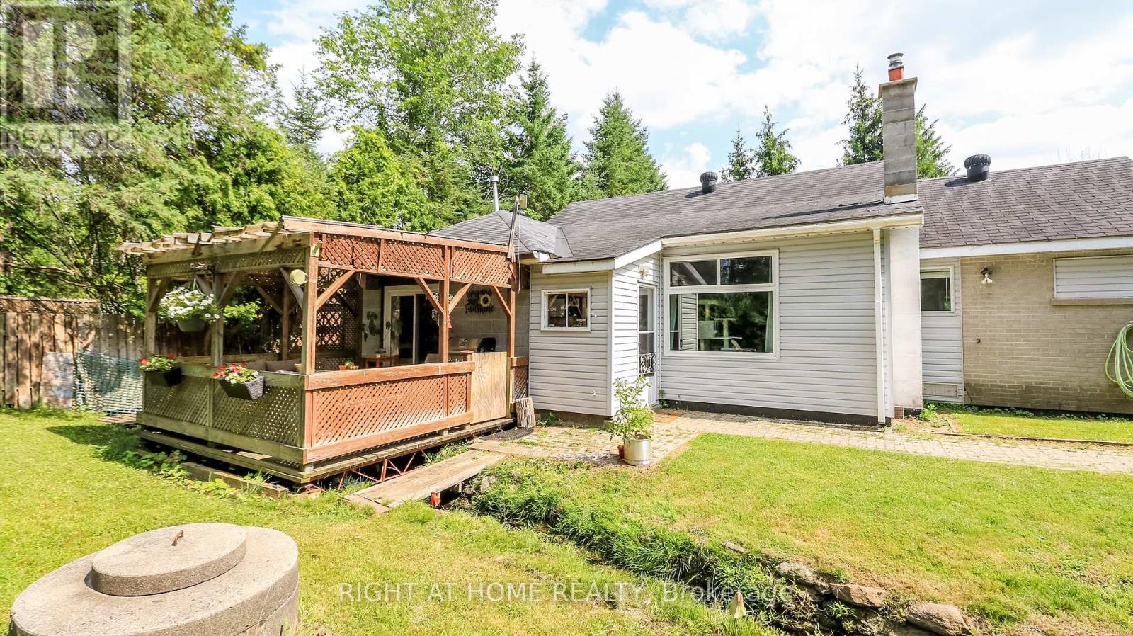 774 JAMES STREET - 8