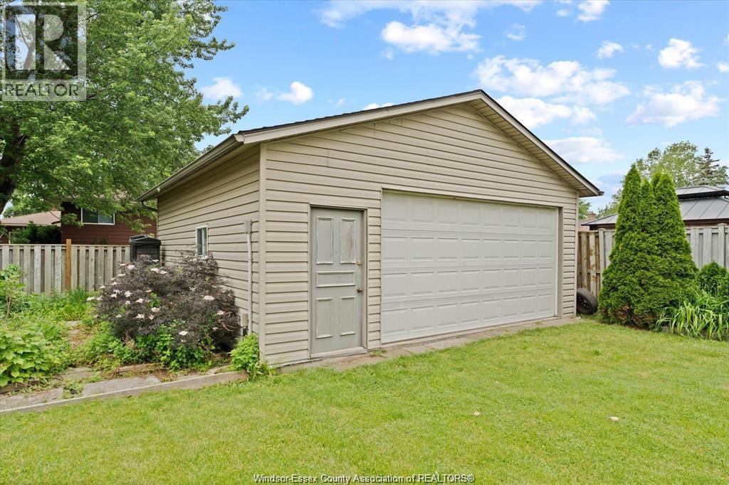 3285 ROSEBRIAR ROAD - 28