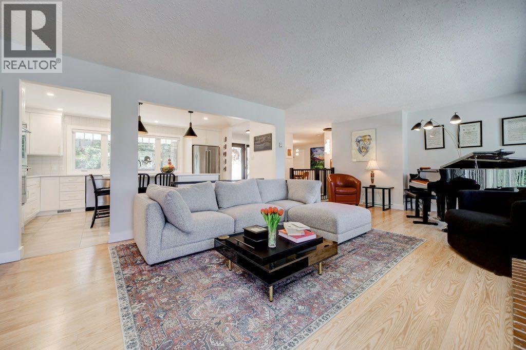 13521 15 Avenue - 19