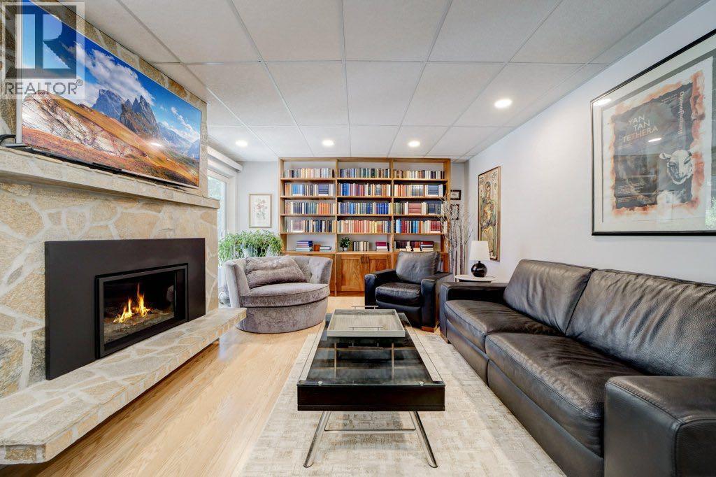 13521 15 Avenue - 32