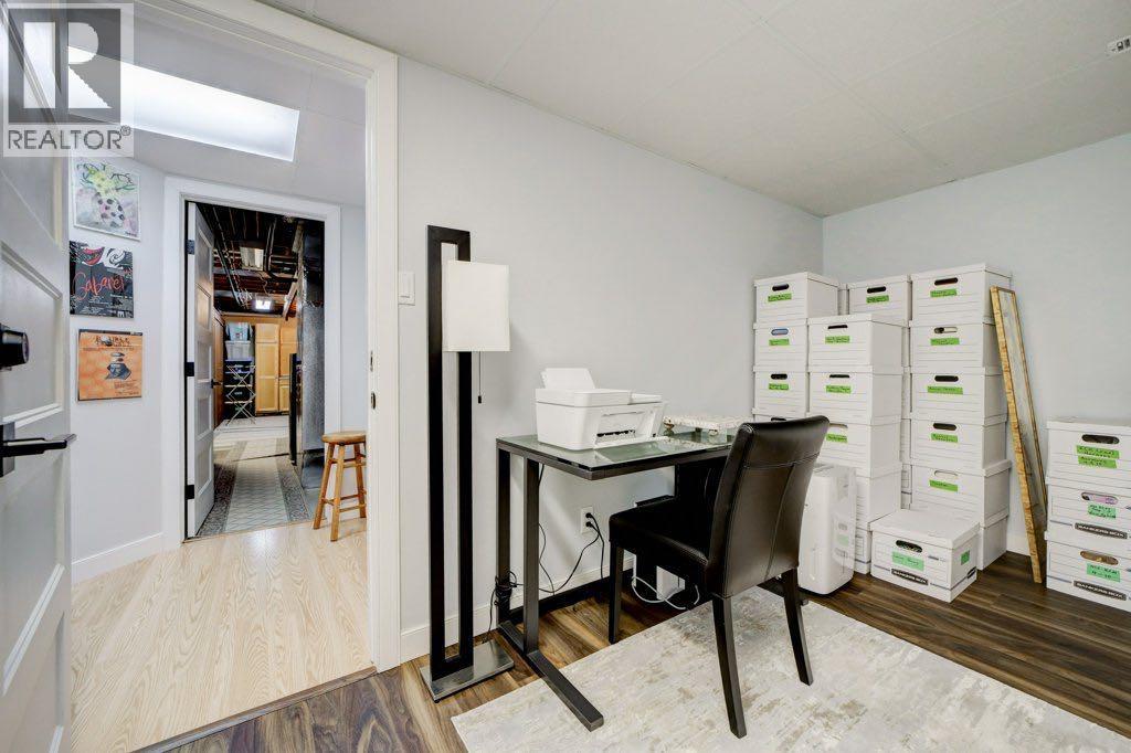 13521 15 Avenue - 39