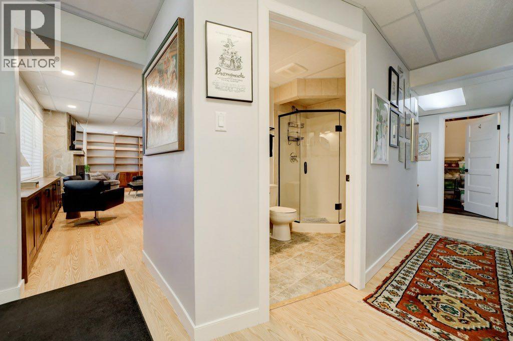 13521 15 Avenue - 35