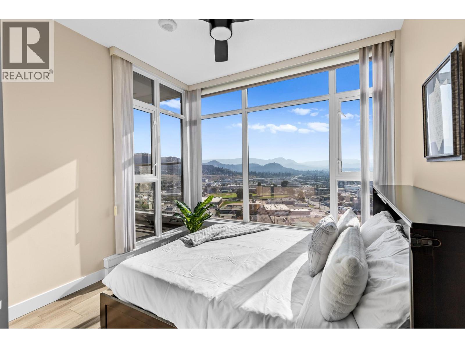 #2103 1075 Sunset Drive - 25
