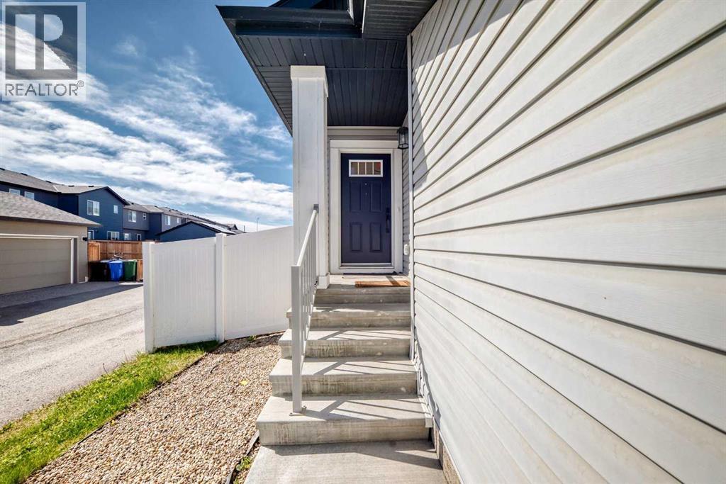 91 Walcrest Way SE - 2