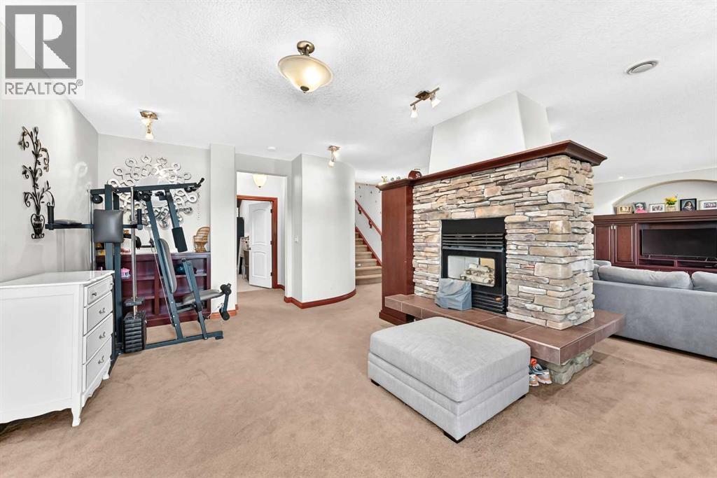 198029 SPRUCE MEADOWS Way - 33