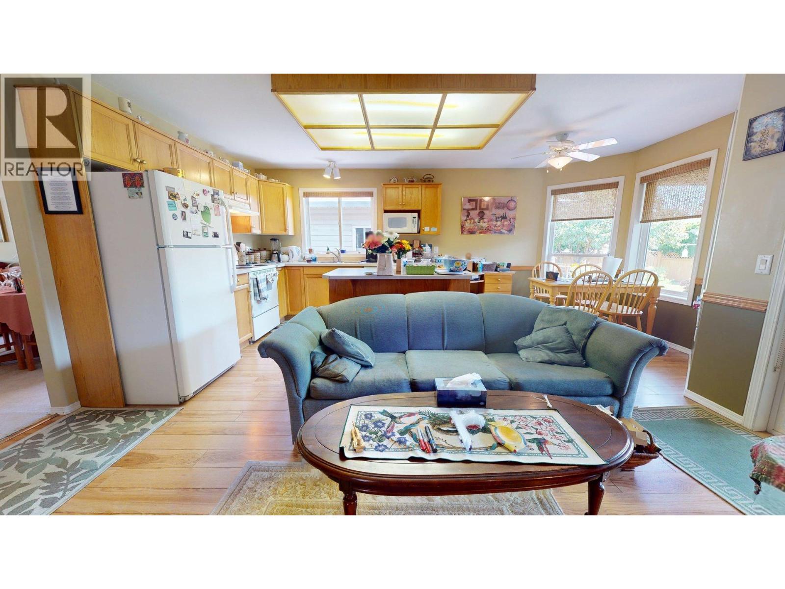 427 Ballou Place, Kelowna