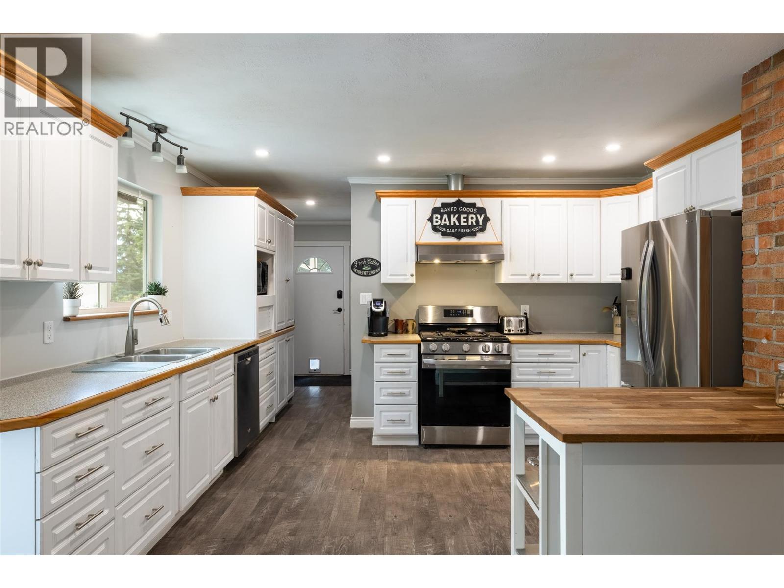 3467 Lockhart Crescent - Image 33