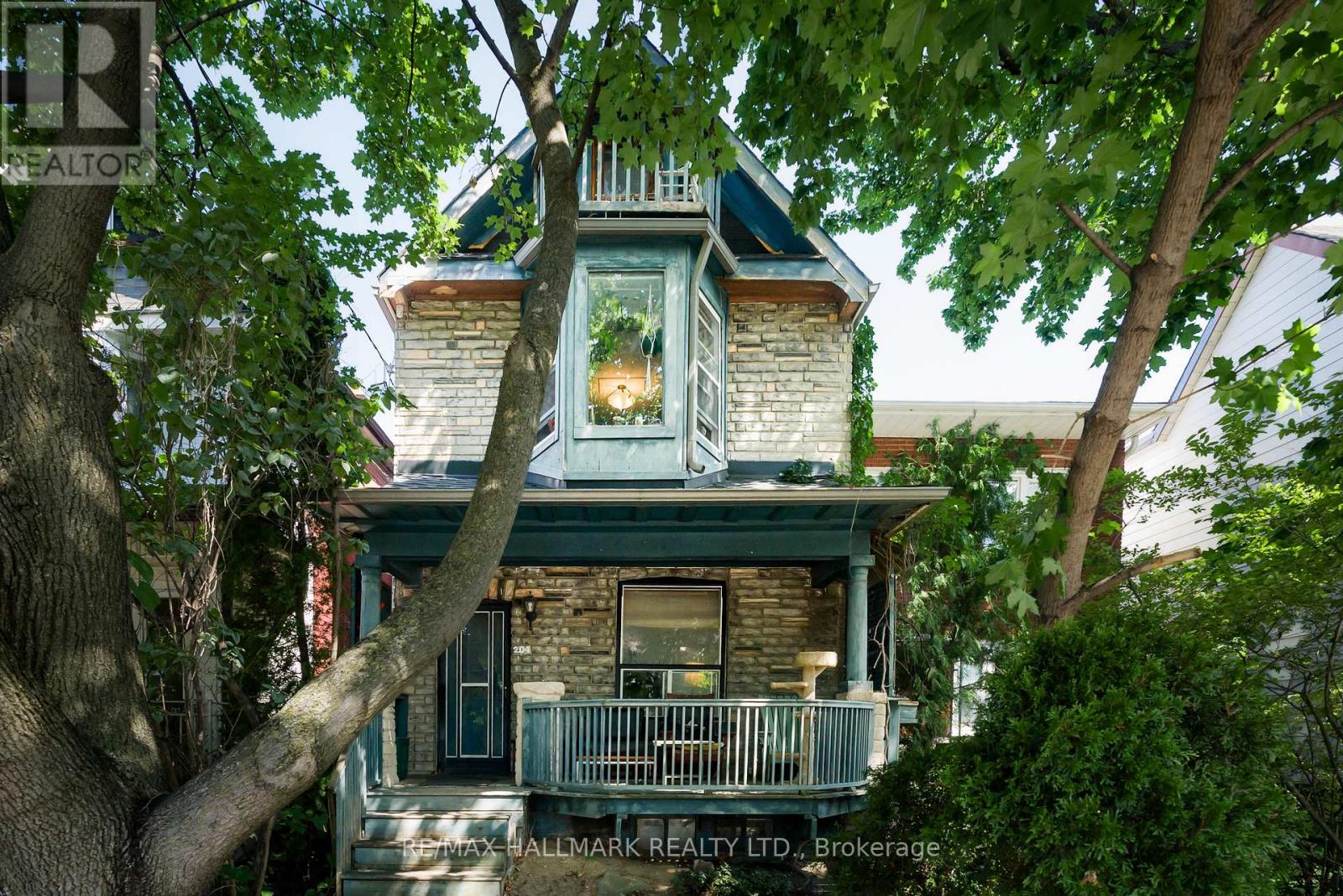 204 YARMOUTH ROAD - 1