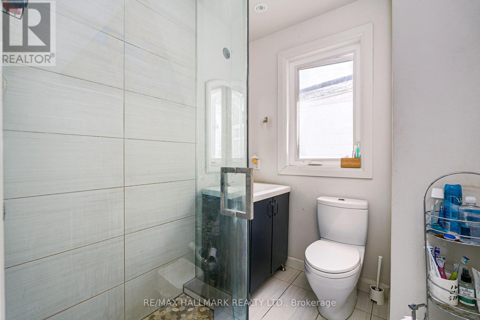 204 YARMOUTH ROAD - 11