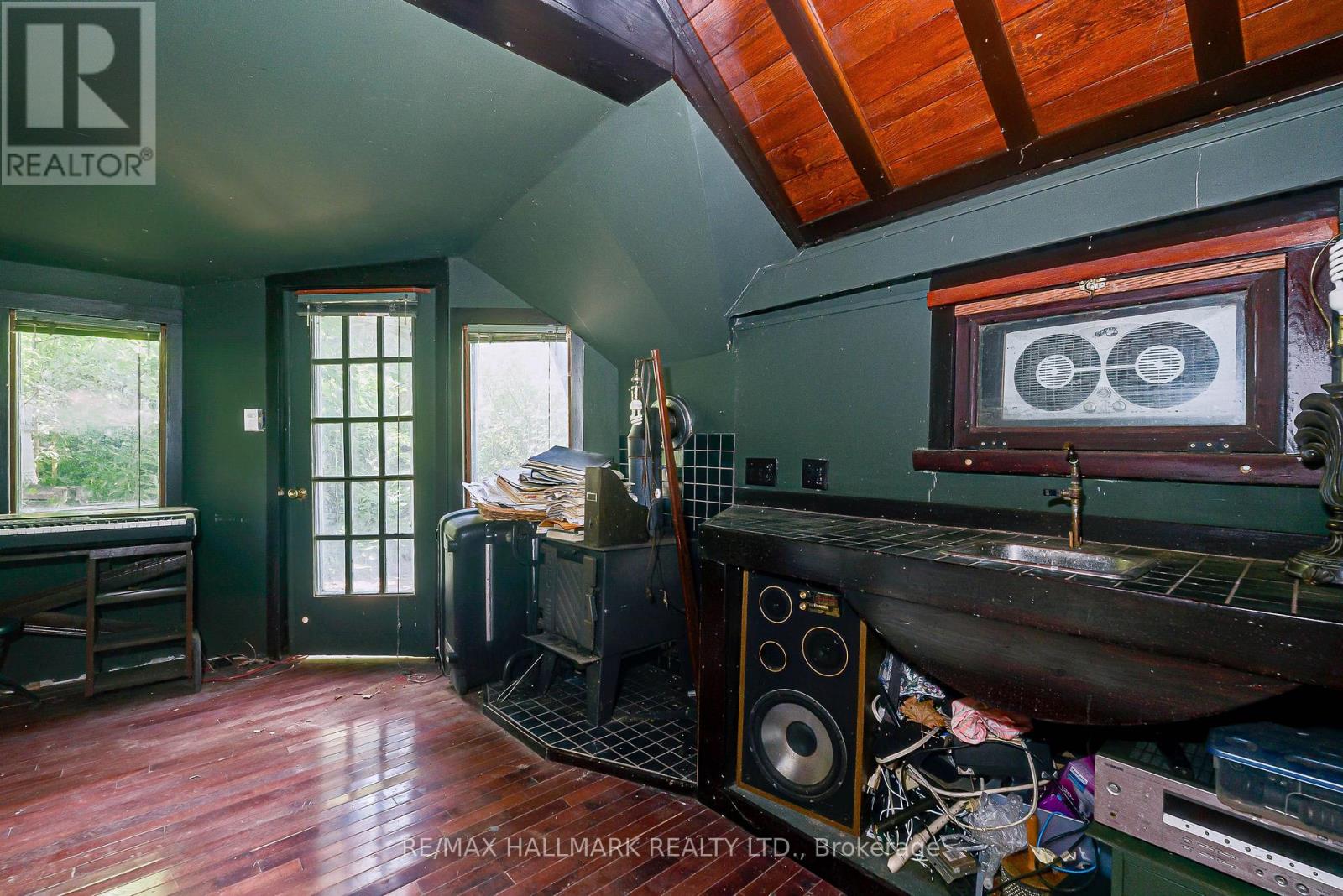 204 YARMOUTH ROAD - 26