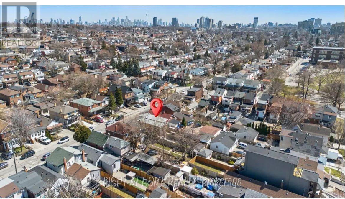 174 ROSETHORN AVENUE - 23
