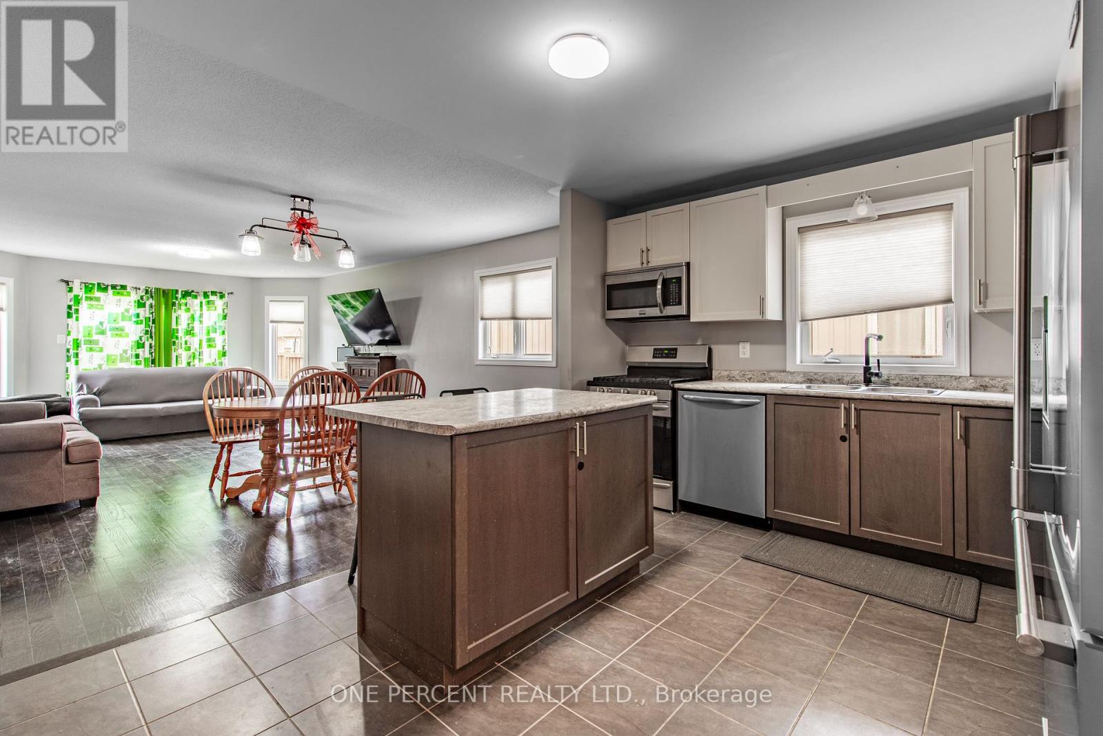 360 ARMSTRONG STREET W - 11