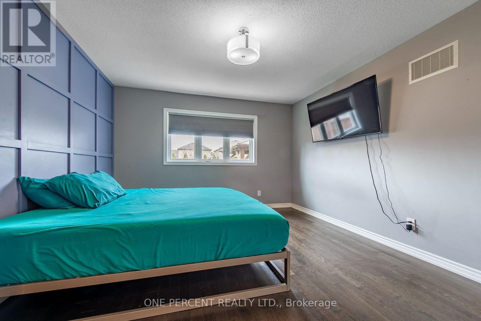 360 ARMSTRONG STREET W - 19