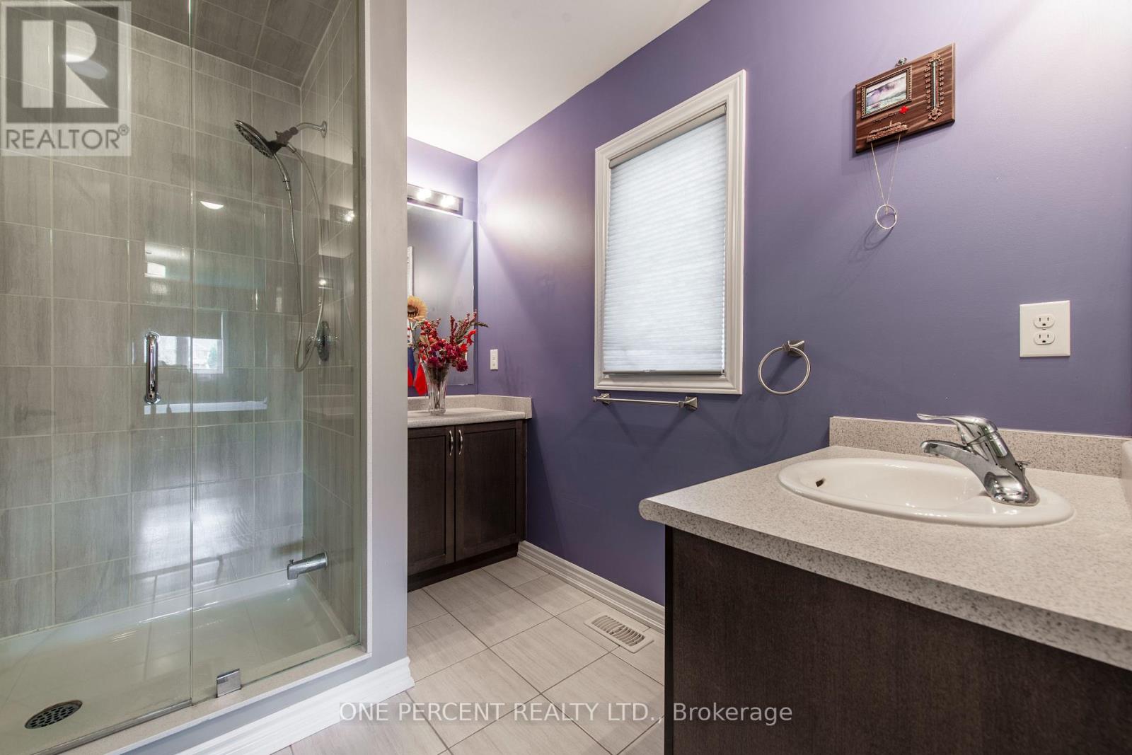 360 ARMSTRONG STREET W - 22