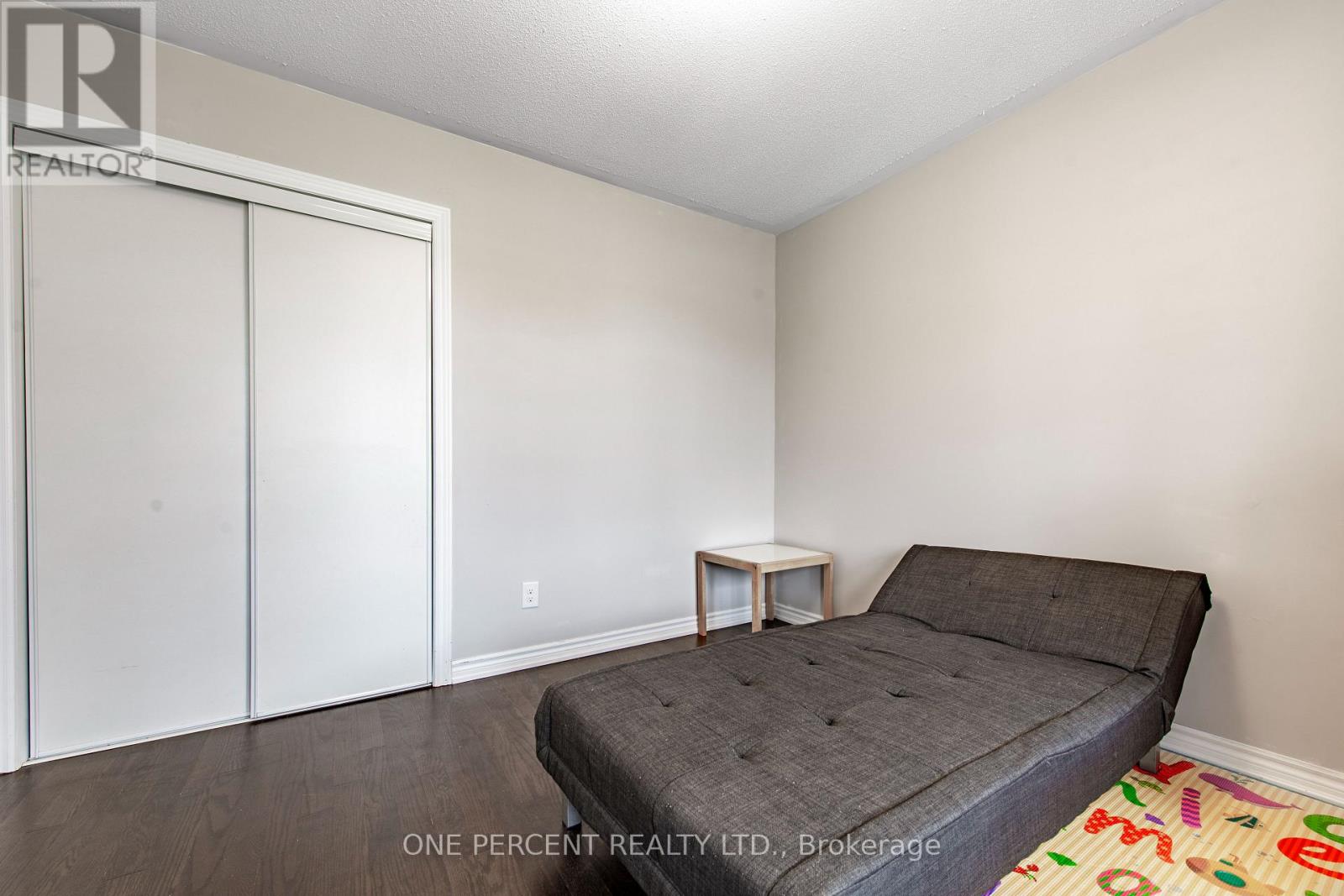 360 ARMSTRONG STREET W - 26