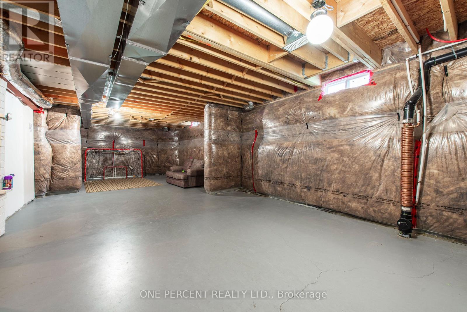 360 ARMSTRONG STREET W - 28
