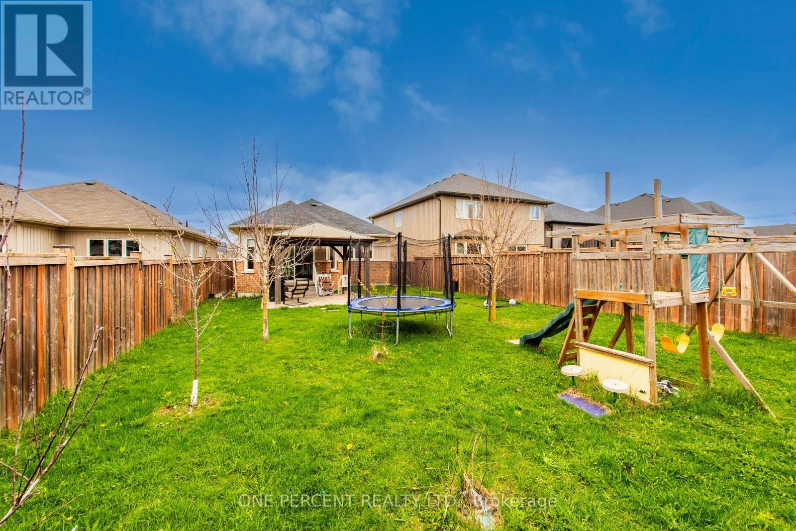 360 ARMSTRONG STREET W - 40