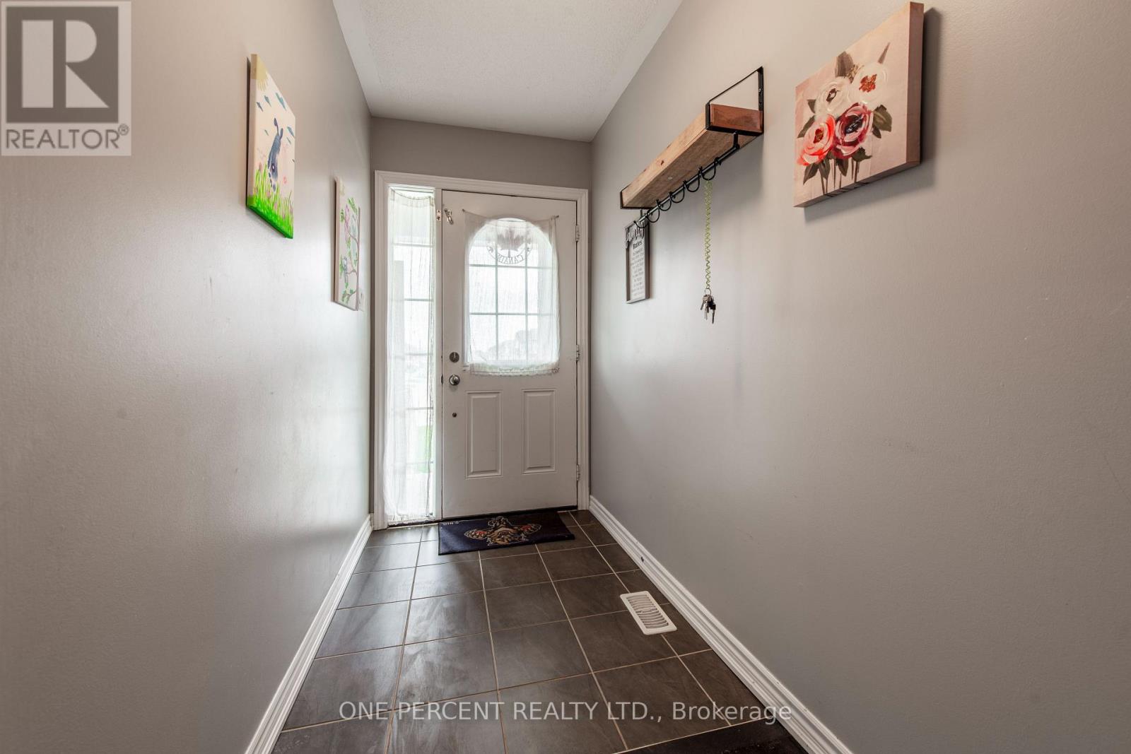 360 ARMSTRONG STREET W - 5