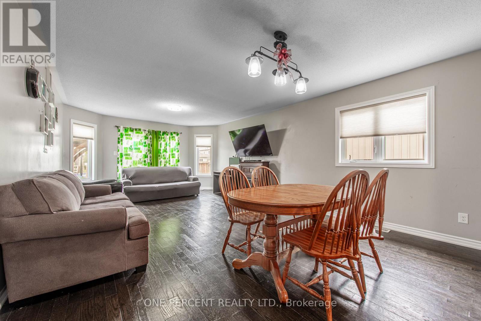 360 ARMSTRONG STREET W - 6