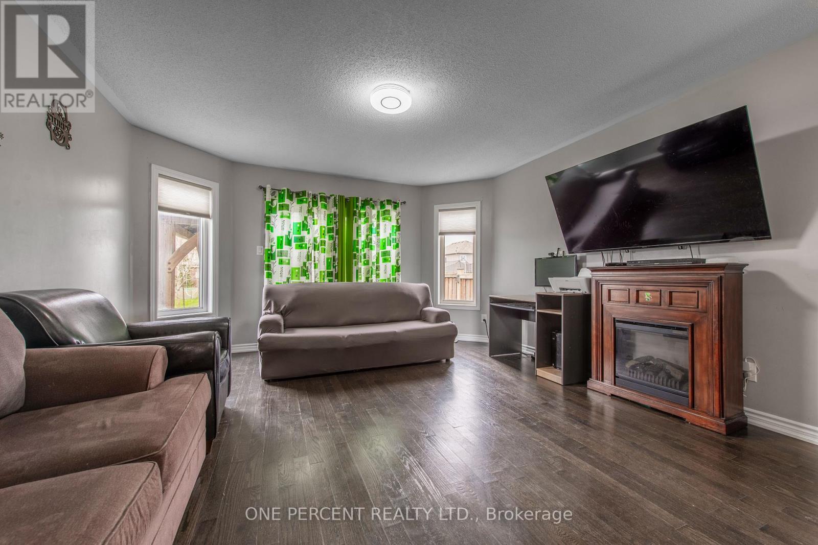 360 ARMSTRONG STREET W - 7