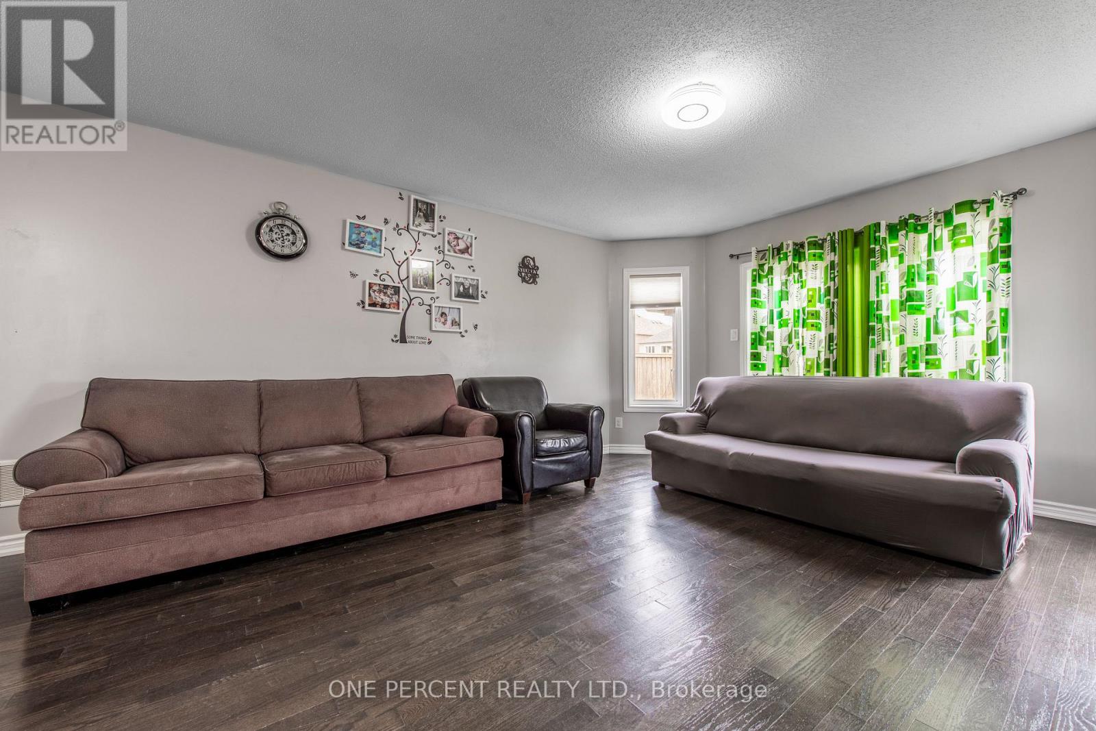 360 ARMSTRONG STREET W - 8
