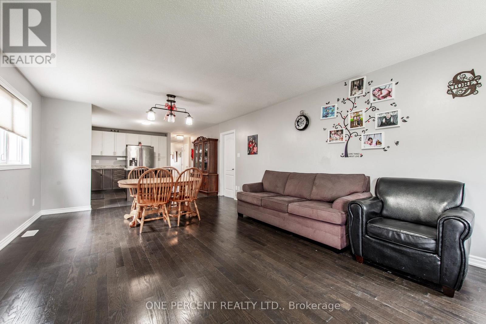 360 ARMSTRONG STREET W - 9
