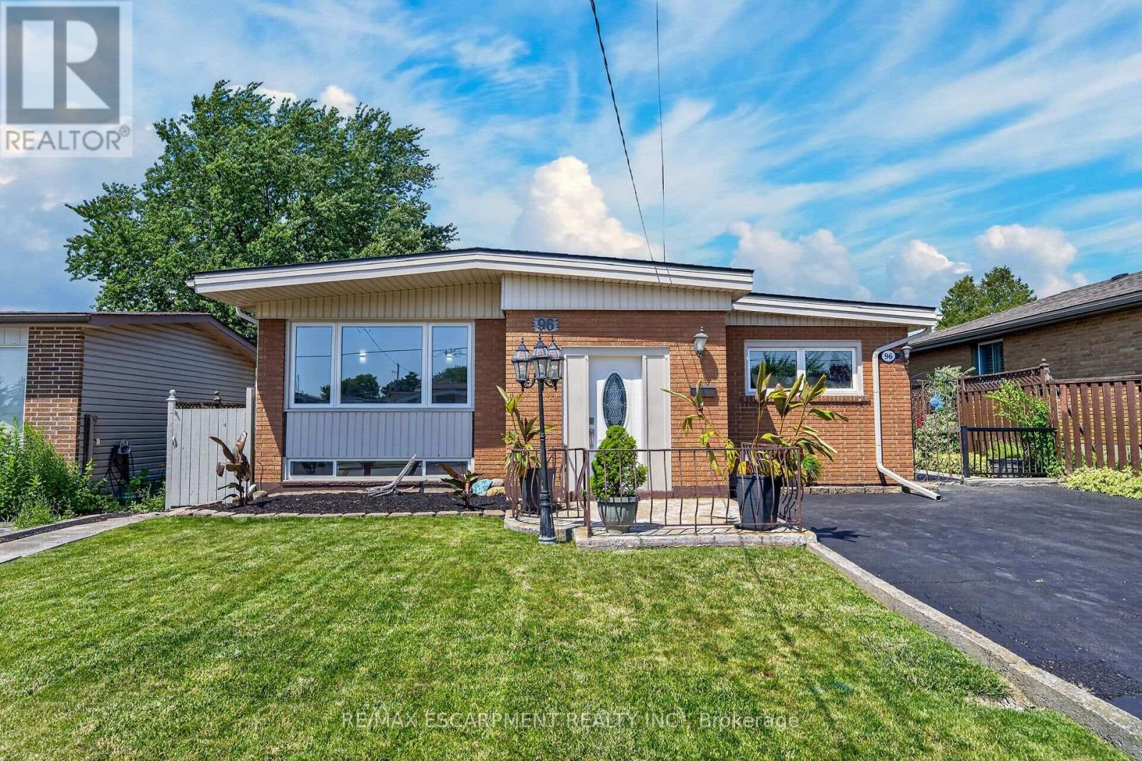 96 FIELDING CRESCENT - 2