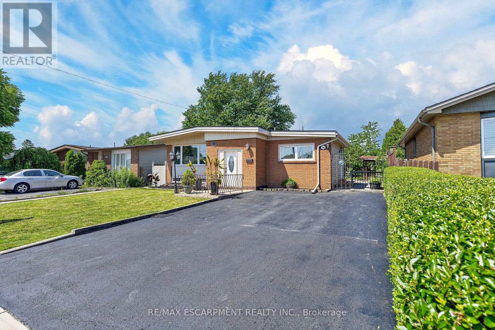 96 FIELDING CRESCENT - 48