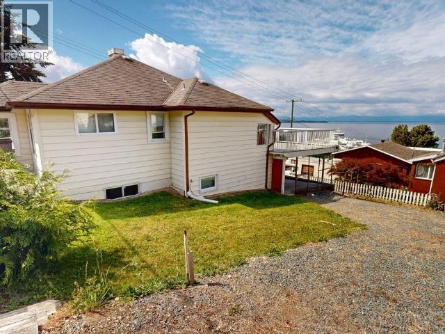 4439 OMINECA AVE - 1