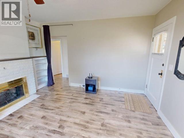 4439 OMINECA AVE - 26