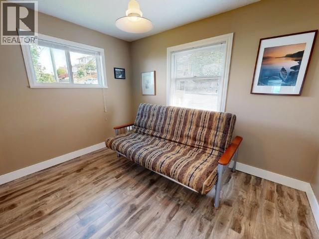 4439 OMINECA AVE - 33