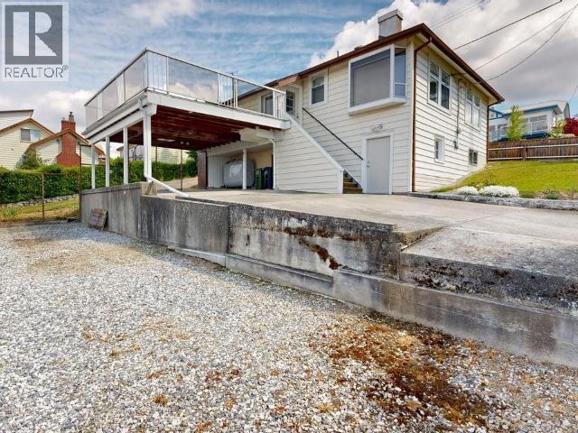 4439 OMINECA AVE - 8