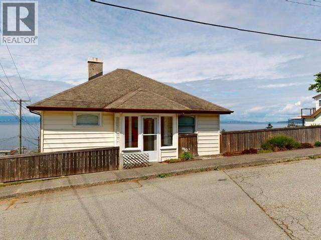 4439 OMINECA AVE - 3
