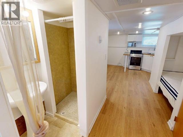 4439 OMINECA AVE - 37