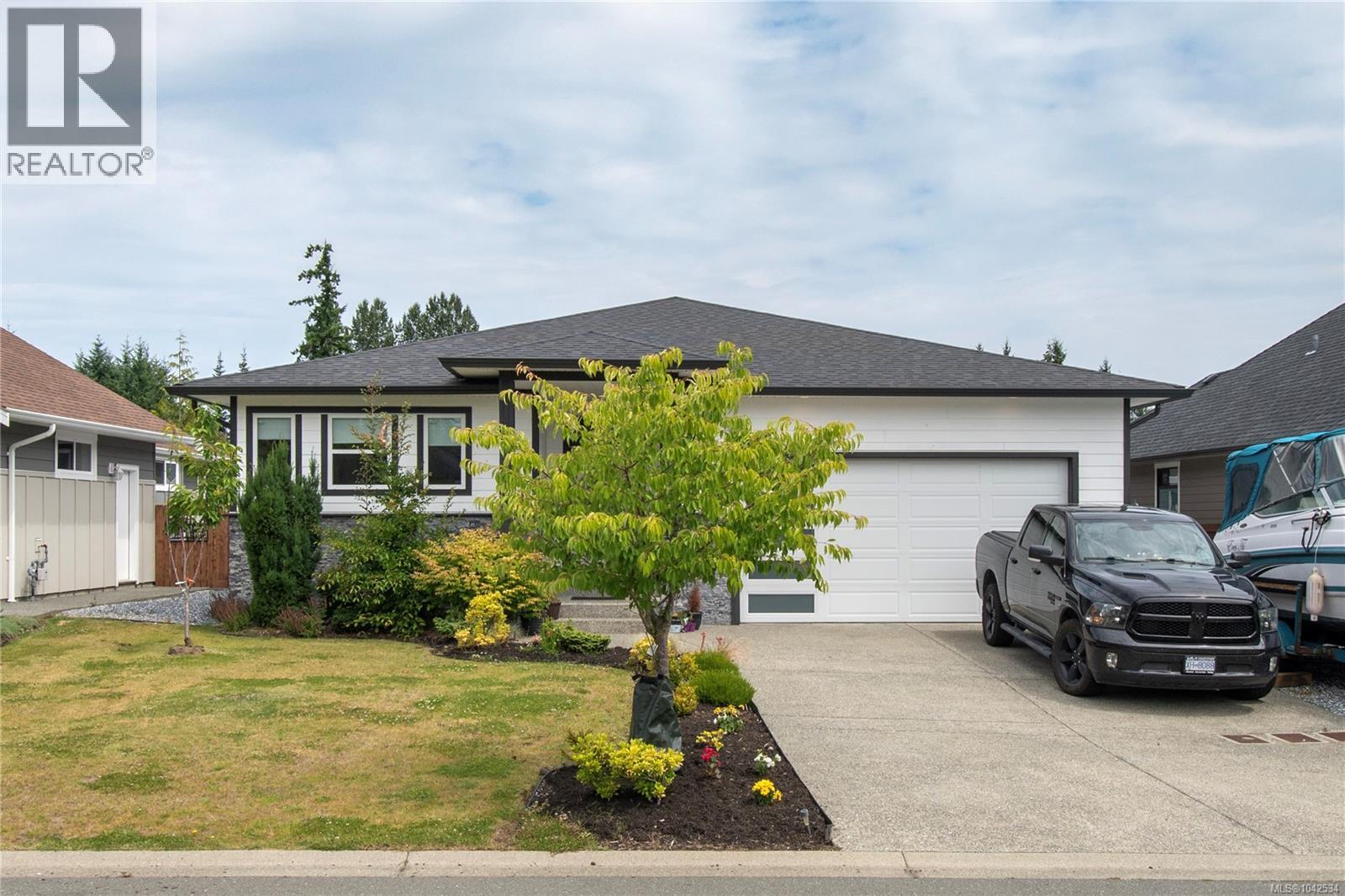 720 Sitka St, Campbell River — photo 3