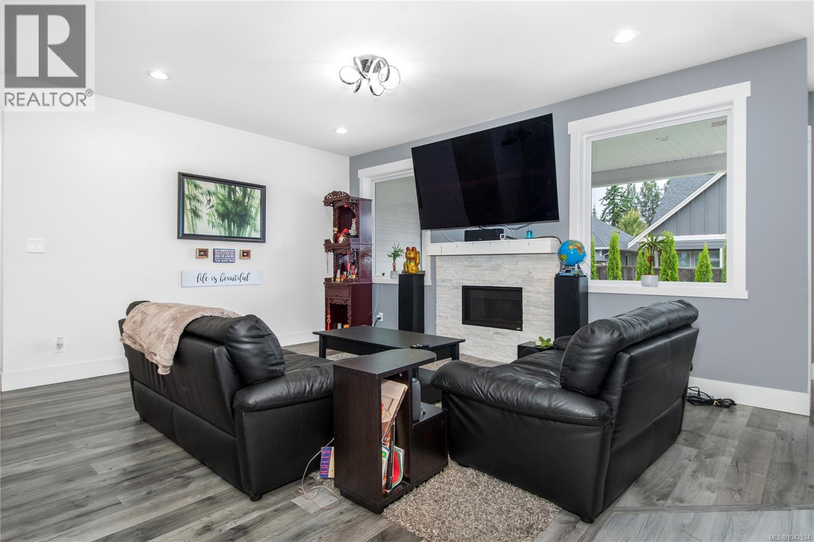 720 Sitka St - 8