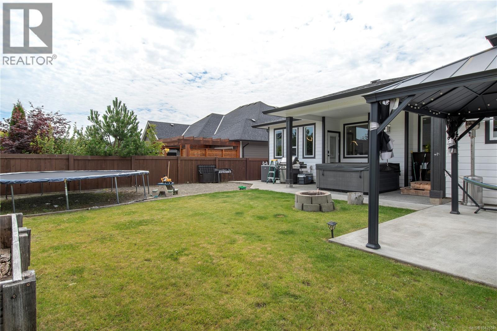 720 Sitka St - 35