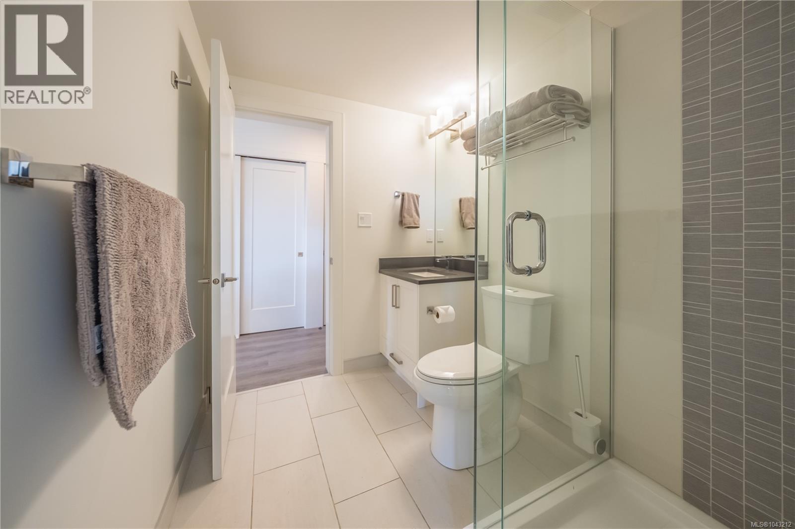 #407 119 Haliburton St - 24