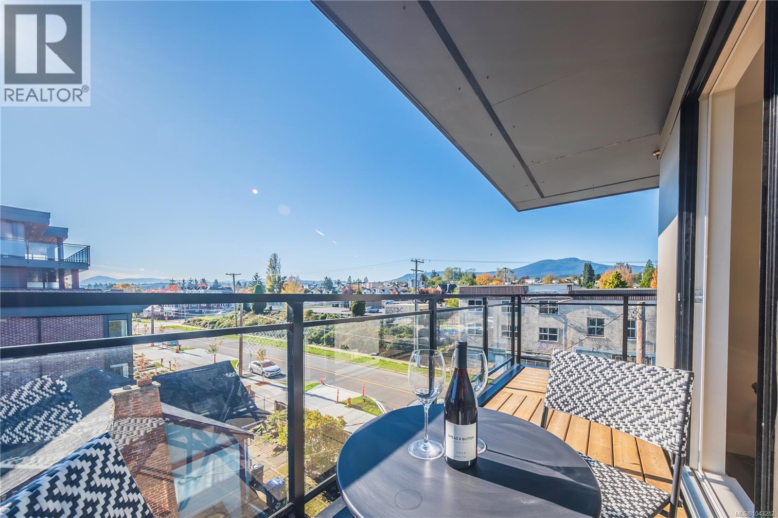 #407 119 Haliburton St - 12