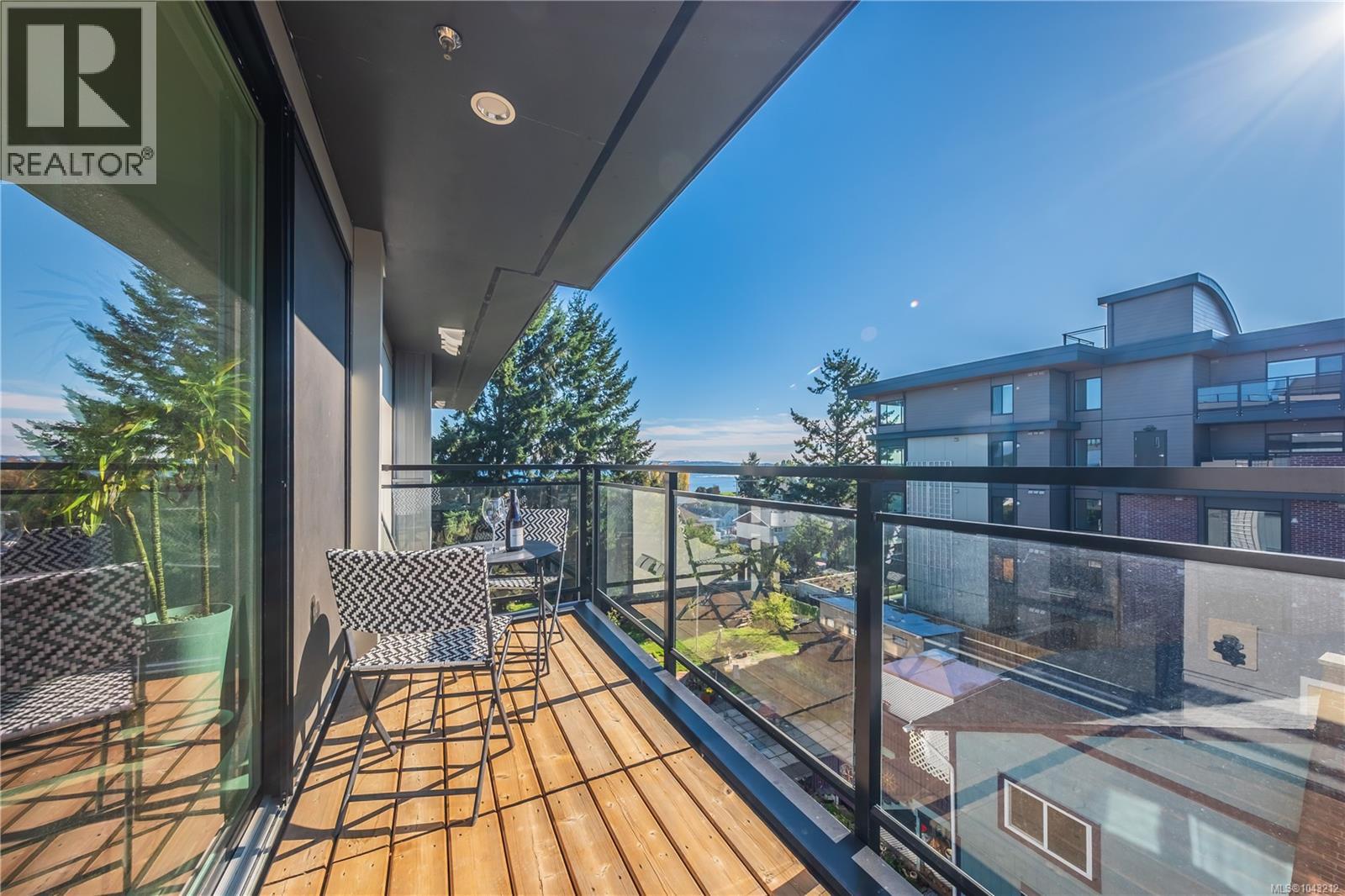 #407 119 Haliburton St - 11