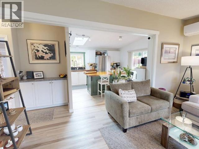 250-7575 DUNCAN STREET - 1