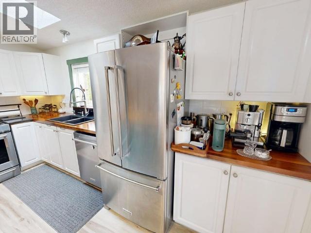 250-7575 DUNCAN STREET - 10