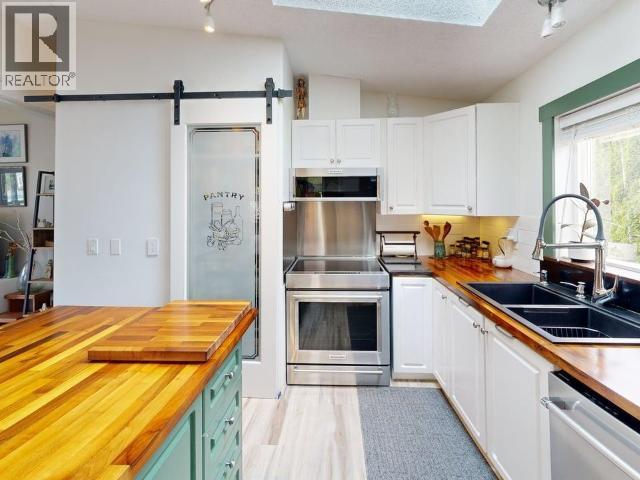 250-7575 DUNCAN STREET - 7