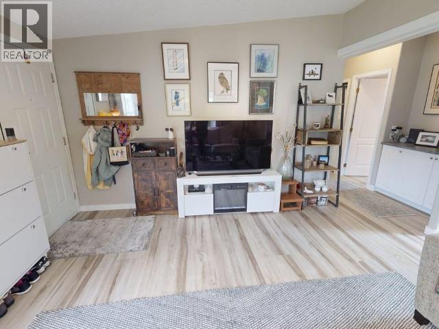250-7575 DUNCAN STREET - 3