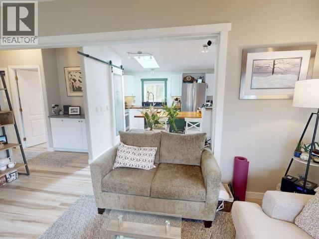 250-7575 DUNCAN STREET - 4