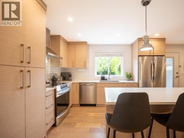 6385 SUTHERLAND AVE - 25